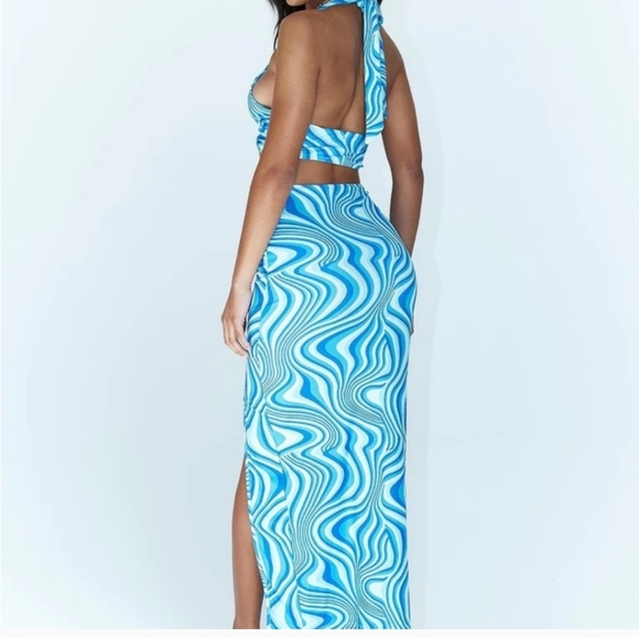 Two Piece Set - Picture 3 of 9